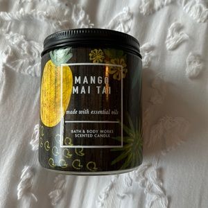 Bath & Body Works Candle